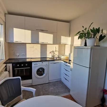 Apartment Apartman Studentski Trg